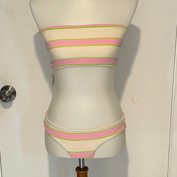 L*Space Reversible Bikini Set - Top Size L Adjustable - Bottom Size S. - Picture 1 of 12